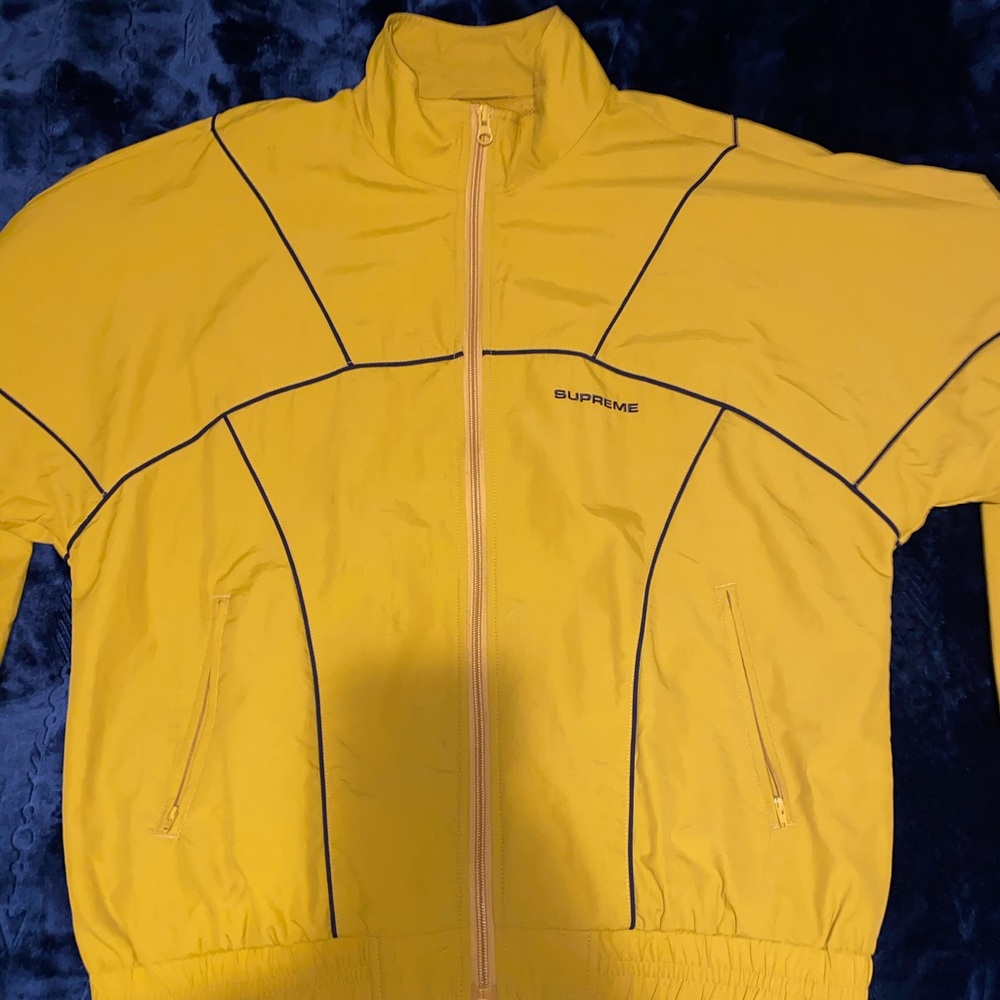 BRAND NEW SUPREME WINDBREAKER